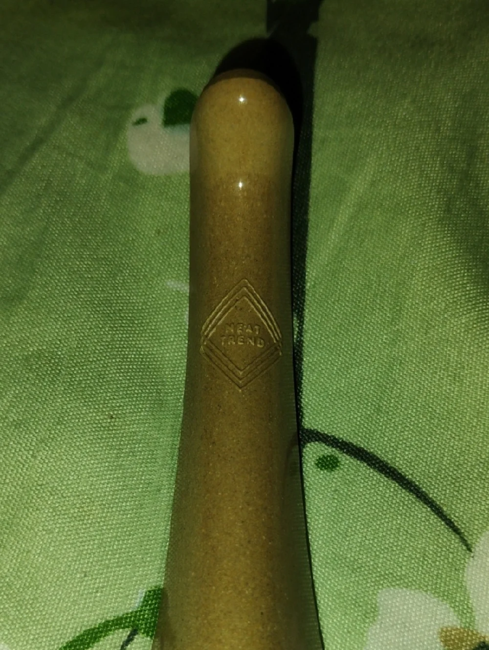 Set of 2 Ceramic Soup Spoons in Tan/Olive